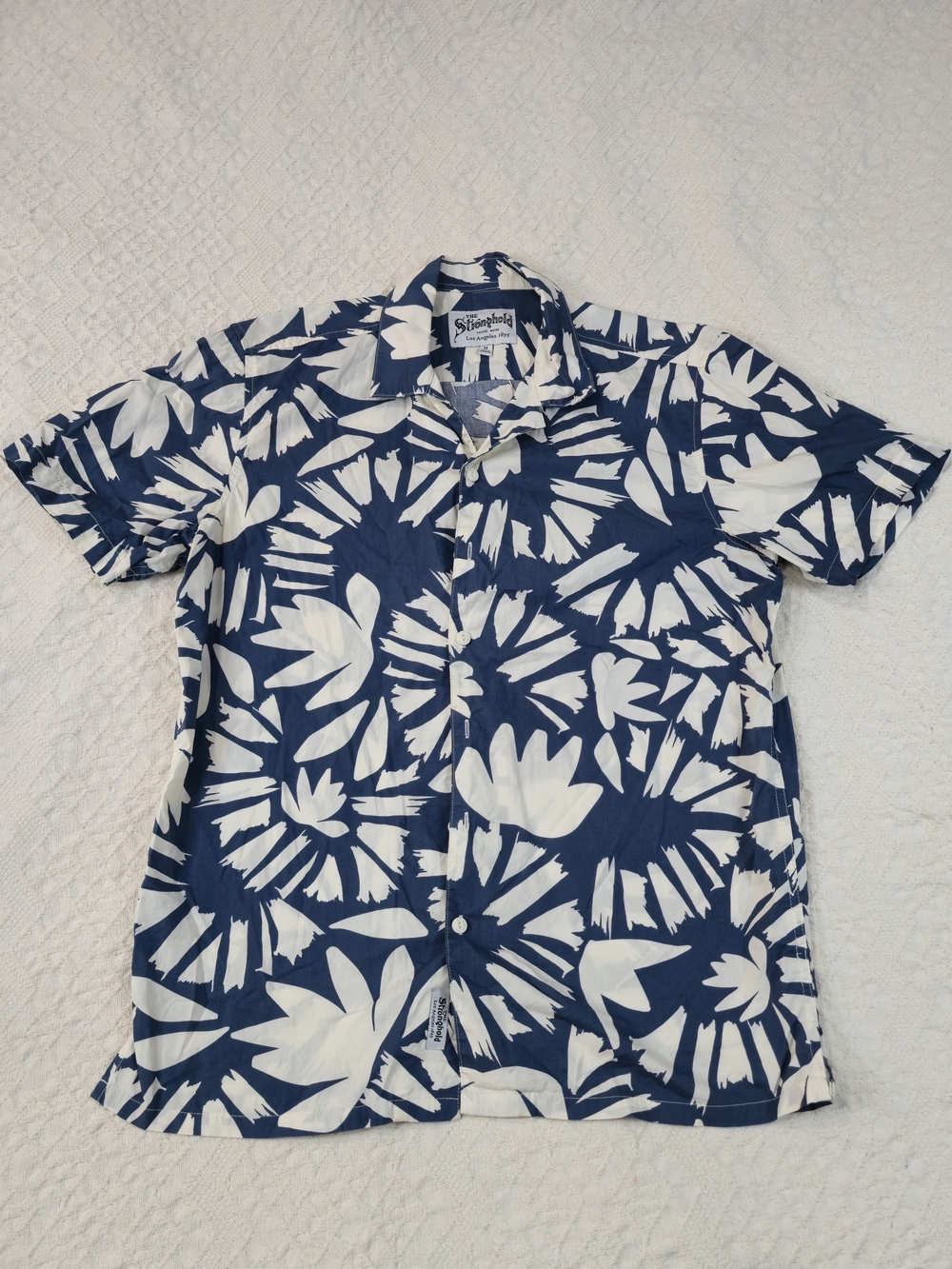 The Stronghold Men’s Floral Hawaiian Button Up Shirt Medium Blue White Short Sle
